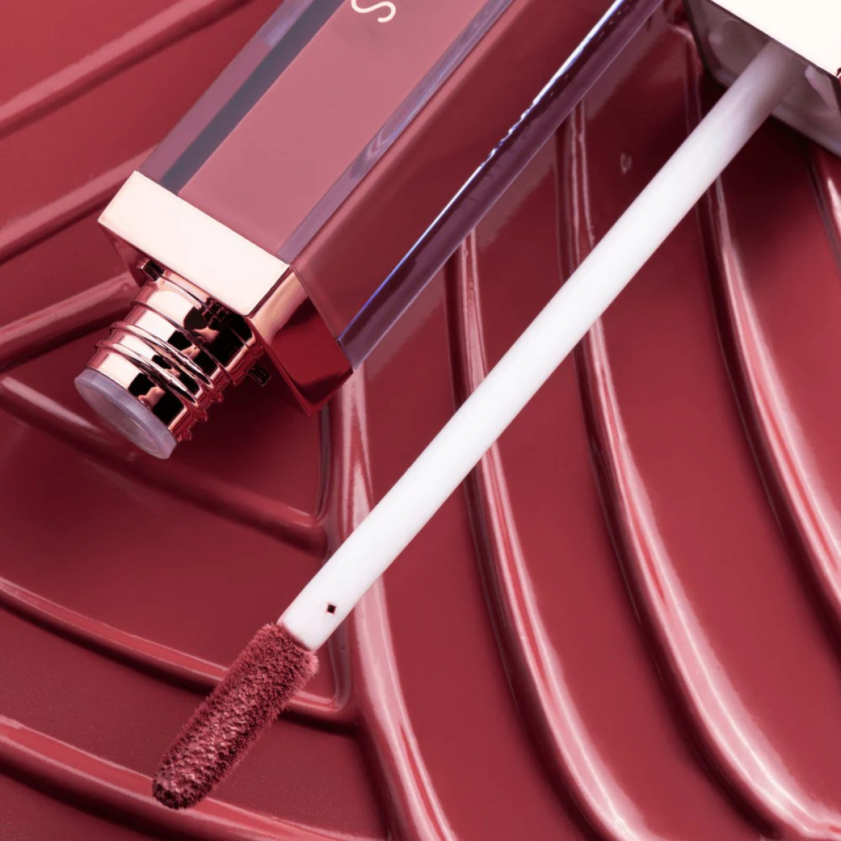 Матова помада для губ Lipstick matte liquid Feminist