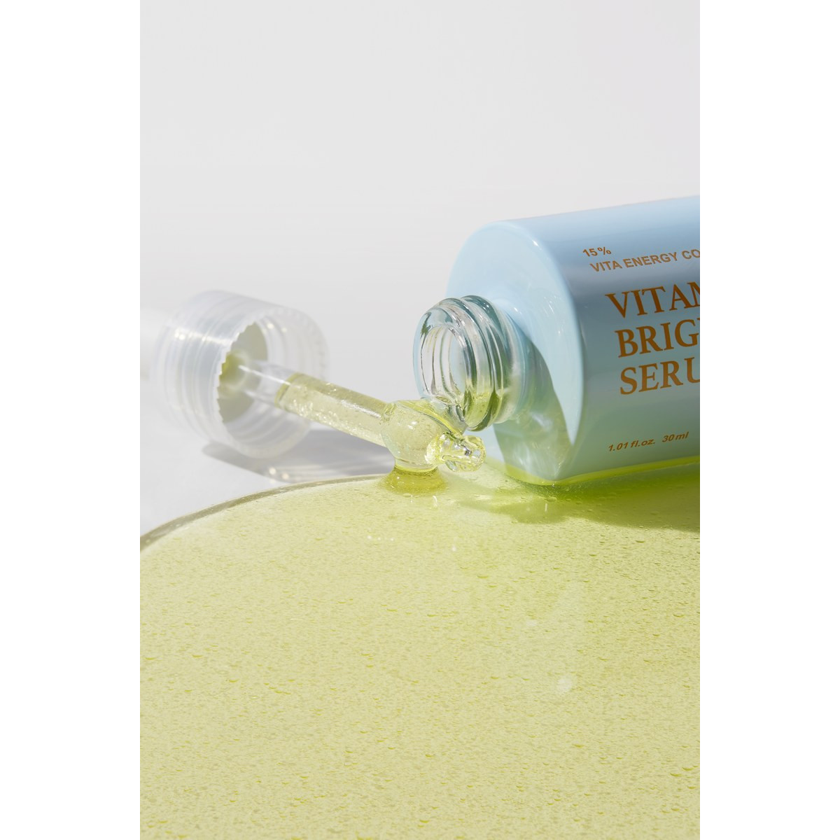 Освітлювальна сироватка з вітаміном С Vitamin c brightening serum
