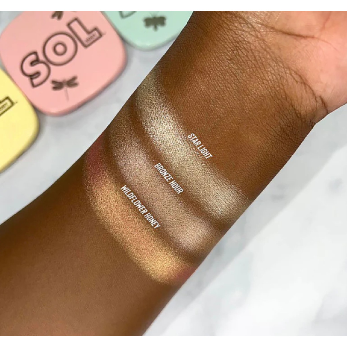 Пудровий хайлайтер для тіла Sol body shimmering powder Star light