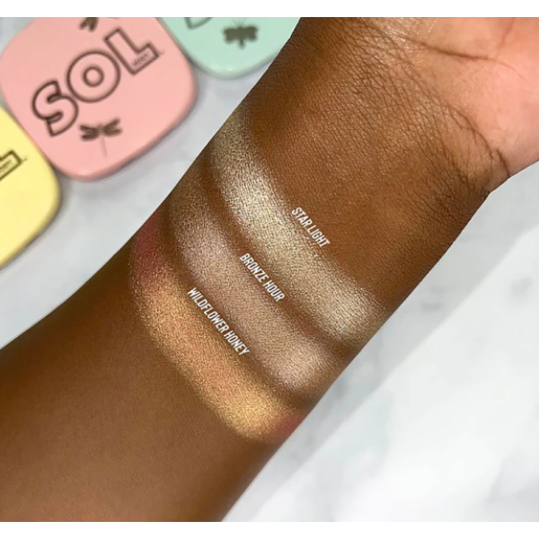 Пудровий хайлайтер для тіла Sol body shimmering powder Star light
