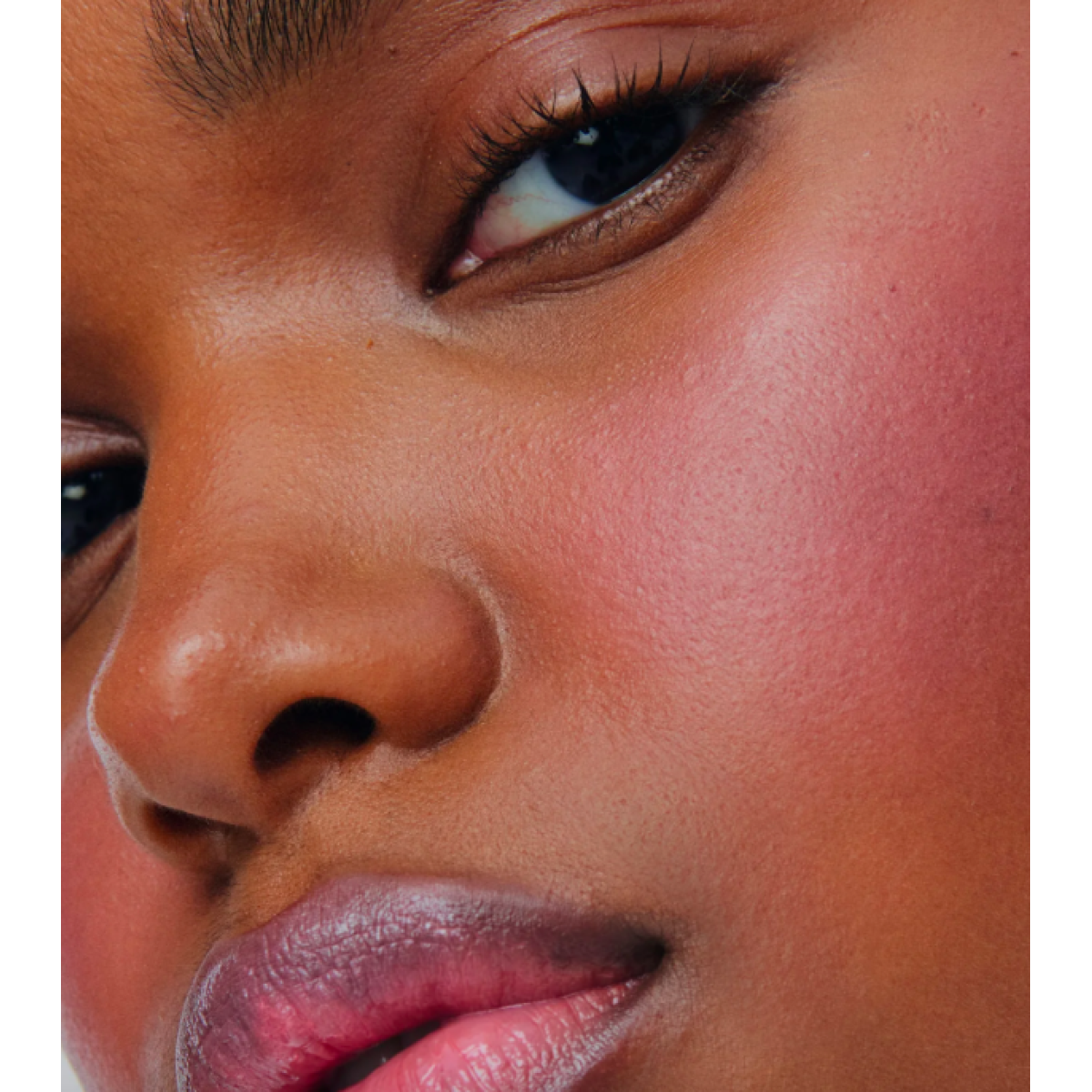 Кремові румяна для обличчя в стіку Pocket blush infused with peptides Piggy