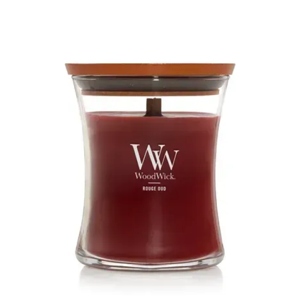Ароматична свічка з ароматом троянди та спецій Medium candle Rouge oud