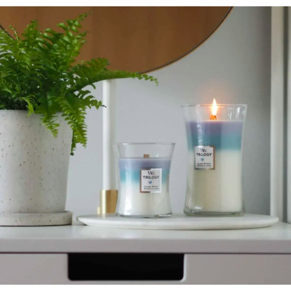 Ароматична свічка з ароматом Medium trilogy candle Calming retreat