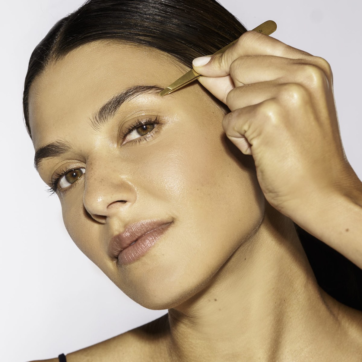 Пінцет для брів Brow slant tweezer Ultra gold