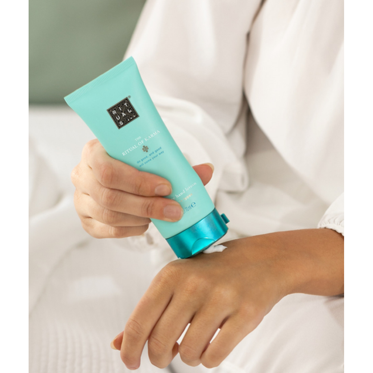 УЦІНКА Лосьйон для рук у міні форматі Hand lotion tube travel size Karma