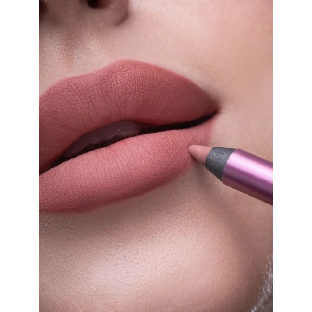 Глевий олівець для губ Lip pencil 102 Nude blush