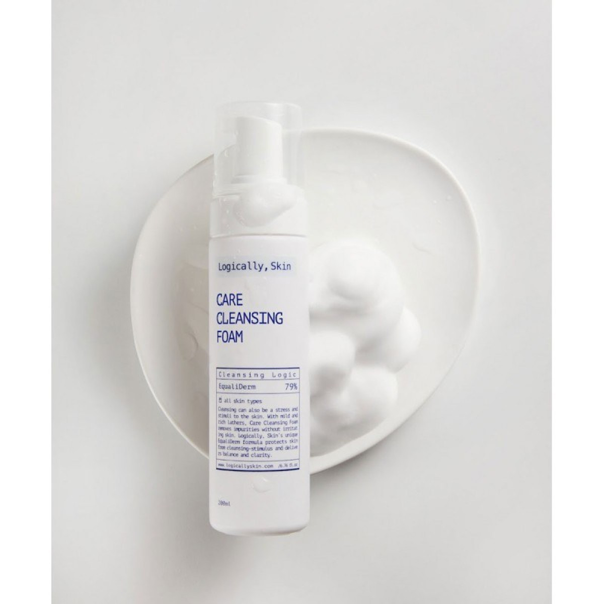 УЦІНКА М'яка пінка для вмивання Care cleansing foam