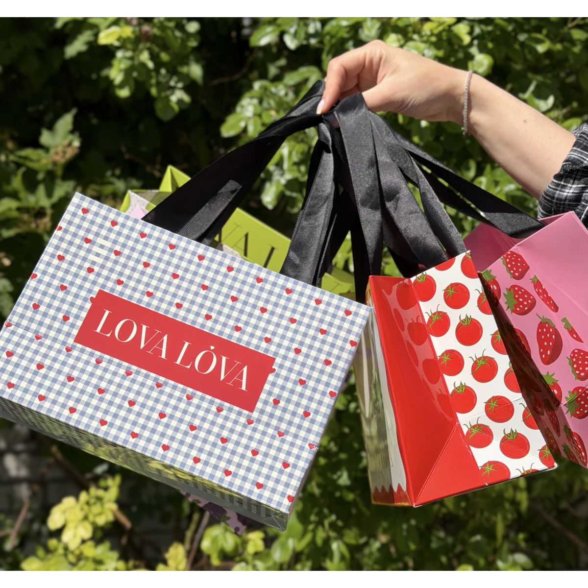 Подарунковий пакет середнього розміру Medium gift bag Gingham & Hearts
