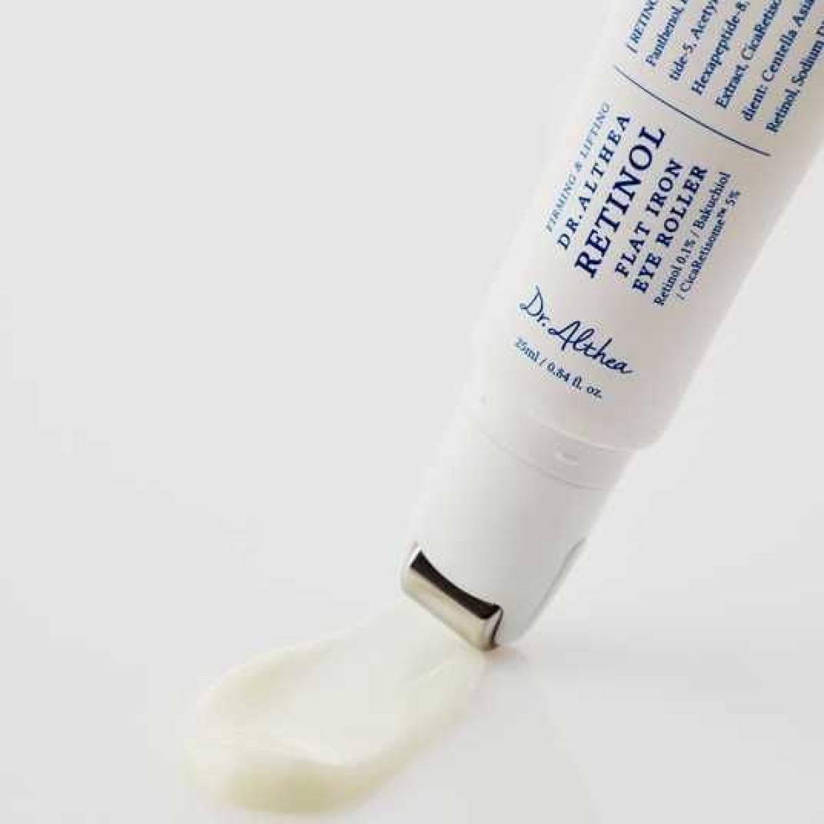 Сироватка для зони навколо очей з ролером-аплікатором та ретинолом Retinol flat iron eye roller