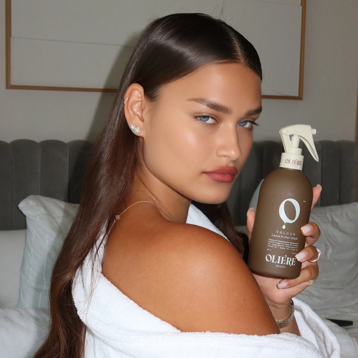 Незмивна спрей-маска для реконструкції волосся Valour leave-in hair mask